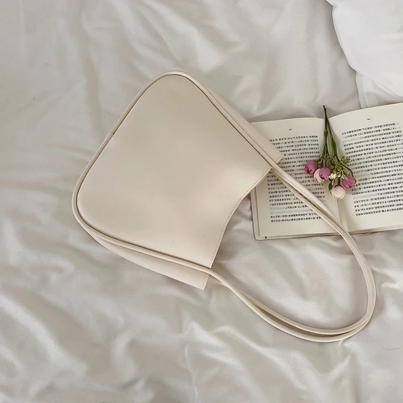 Simple And Casual New Popular PU Leather Versatile Shoulder Underarm Bag Small Fresh Solid Color Bear Pendant Handbag