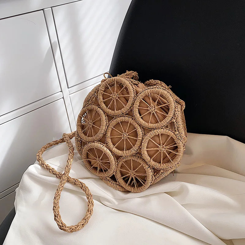 Summer Hollow Round Straw Bag For Women Casual Woven Handmade Crossbody Bag New Trendy Rattan Beach Bags Designer Circle Handbag