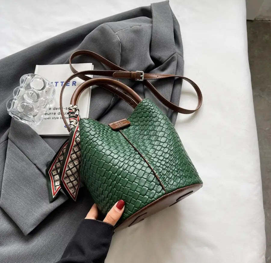 Fashionable Women's Bucket Bag, Stylish Solid Color Woven Effect Handbag Shoulder Bag and Crossbody Bag, Can Be Carried By Hand