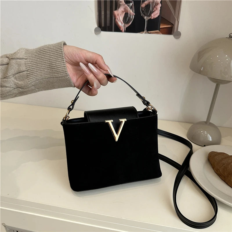 Fashionable Mini Suede Women's Bag, Faux Suede Tote Bag, Simple Hardware Lock Buckle Decoration Handbag Purse Cross Body Bags
