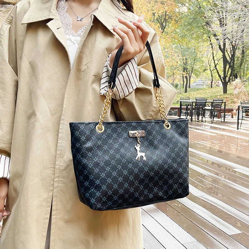 2024 Autumn and Winter New Presbyopic Handbag Shoulder Bag Large Capacity Tote Bag Women's Bag
