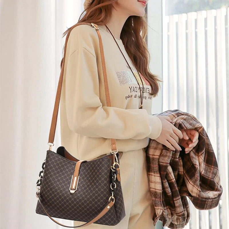 Fashion Women Bucket Crossbody Bag Vintage Tassel Designer Messenger Bag High Quality PU Leather Shoulder Bag Simple Handbag