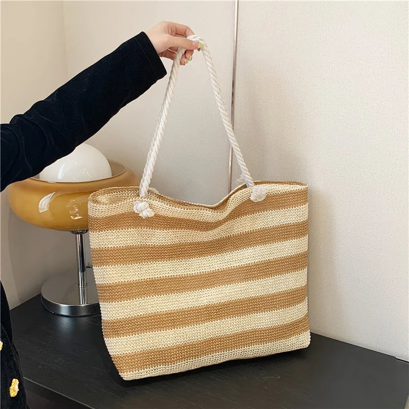 Women Straw Shoulder Bag Color Contrast Beach Handbag Large Capacity Simple Shoulder Bag Ladies Summer Daily Bag