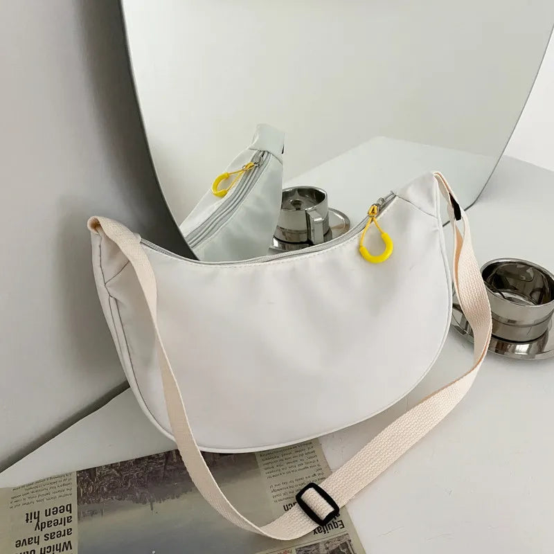 Nylon Half Moon Crossbody Bags for Women, Stylish Dumpling Bag, Small Armpit Shoulder Bag for Daily Use, Work, Outing, Party.