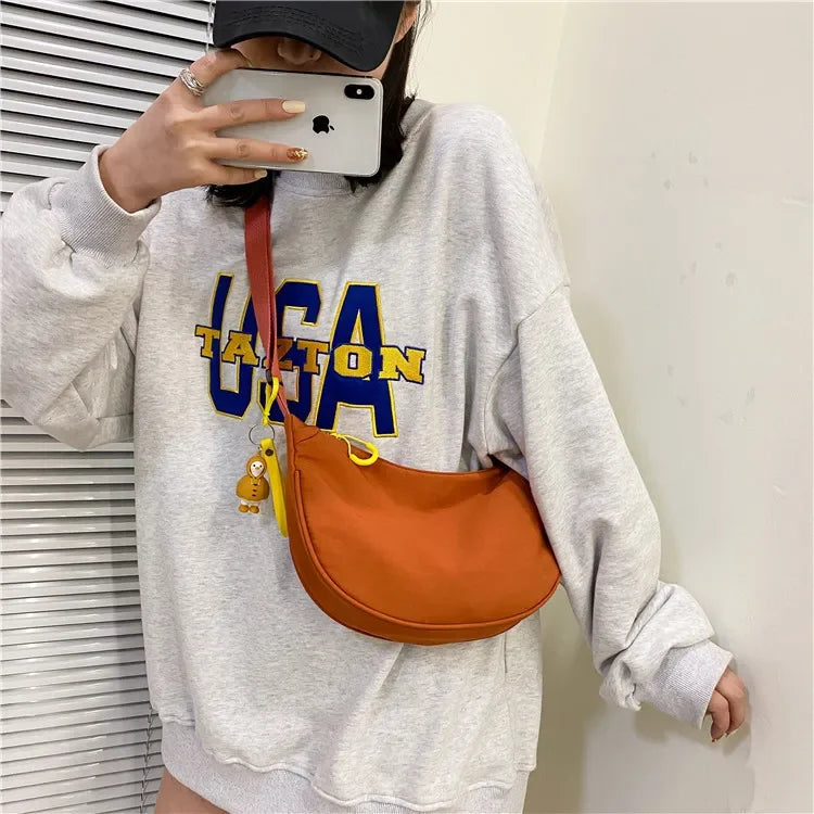 Nylon Half Moon Crossbody Bags for Women, Stylish Dumpling Bag, Small Armpit Shoulder Bag for Daily Use, Work, Outing, Party.