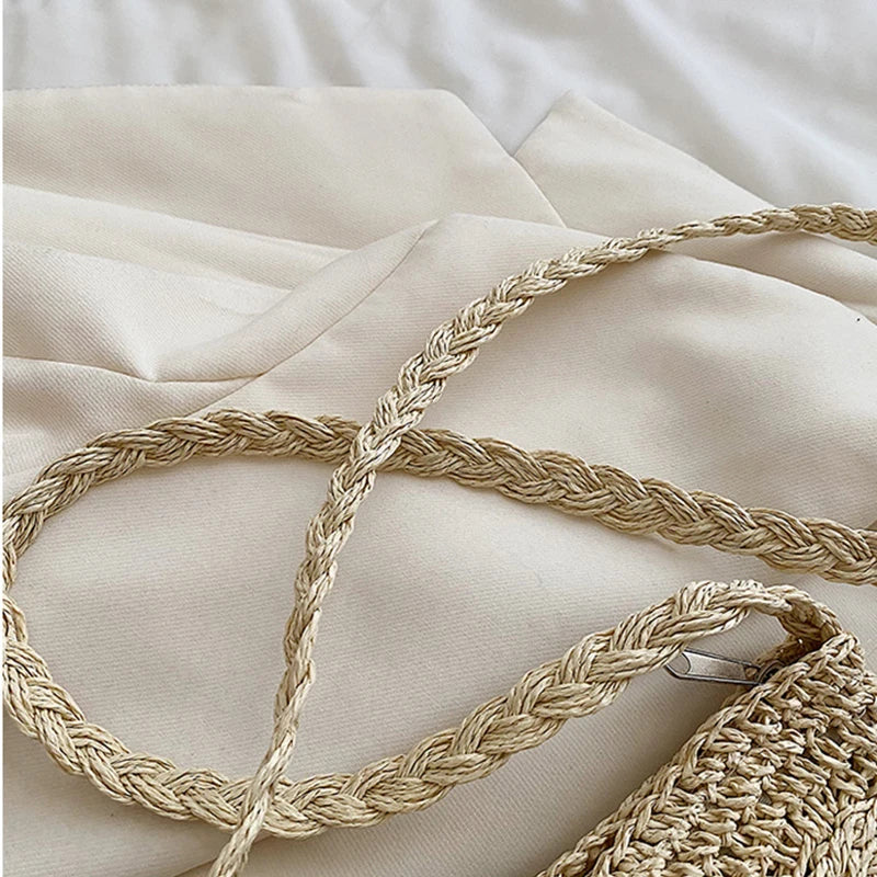 Fashion Semicircle Straw Woven Shoulder Crossbody Bag Travel Small Handbag Ladies Summer Handmade Rattan Tassel Design Beach Bag