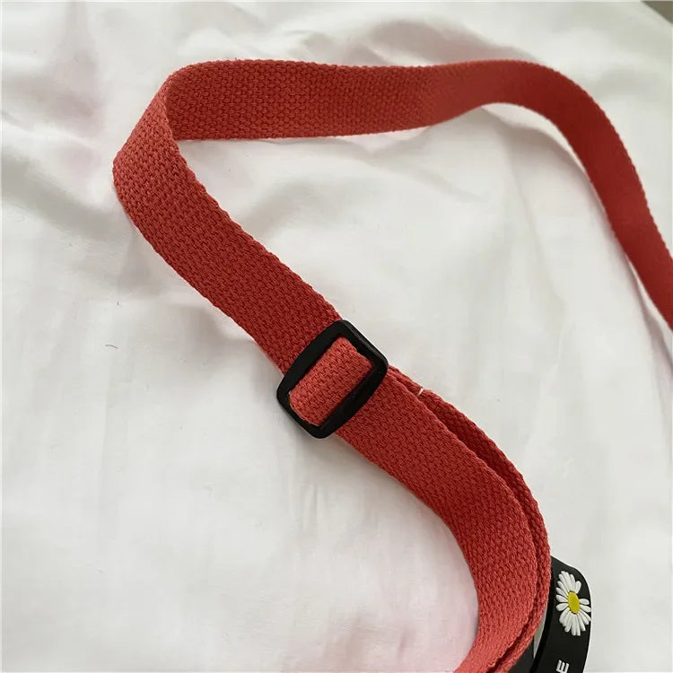 Nylon Half Moon Crossbody Bags for Women, Stylish Dumpling Bag, Small Armpit Shoulder Bag for Daily Use, Work, Outing, Party.