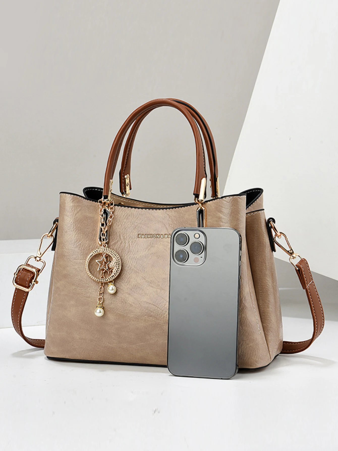 Fashionable and luxurious design women's bag, large capacity simple and high-end handbag shoulder bag