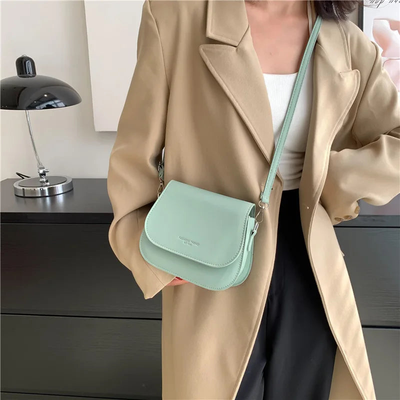 Fashion Flap Saddle Shoulder Bags for Women Solid Color Designer Messenger Handbags Purse Small Female Leather Crossbody Bag