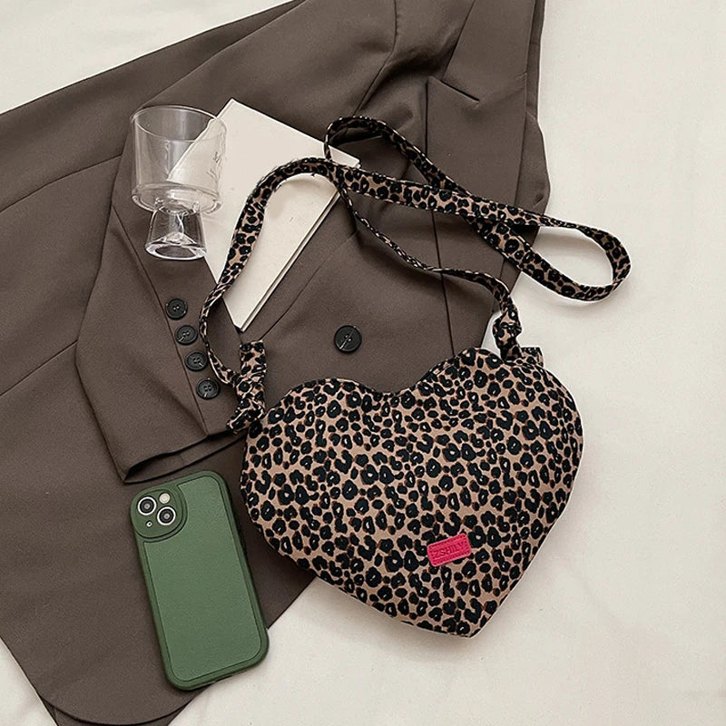 New Heart Shaped Shoulder Bag Fashion Leopard Design Crossbody Bag Cute Handbag Purse For Woman's Tote Bag