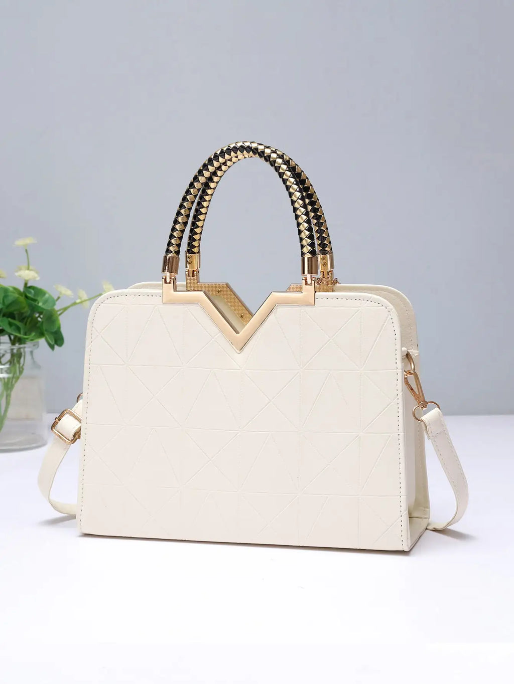 Women's minimalist large capacity mom bag, commuter style business single shoulder handbag