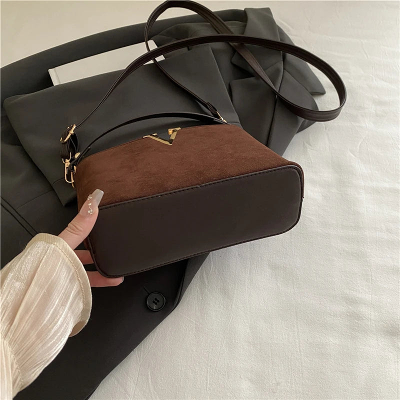 Fashionable Mini Suede Women's Bag, Faux Suede Tote Bag, Simple Hardware Lock Buckle Decoration Handbag Purse Cross Body Bags
