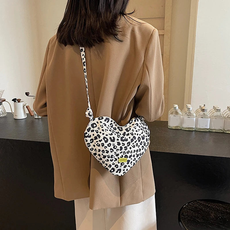 New Heart Shaped Shoulder Bag Fashion Leopard Design Crossbody Bag Cute Handbag Purse For Woman's Tote Bag