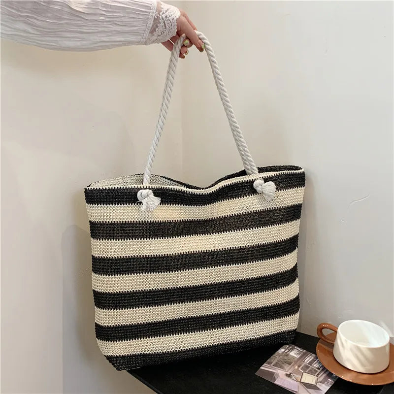 Women Straw Shoulder Bag Color Contrast Beach Handbag Large Capacity Simple Shoulder Bag Ladies Summer Daily Bag