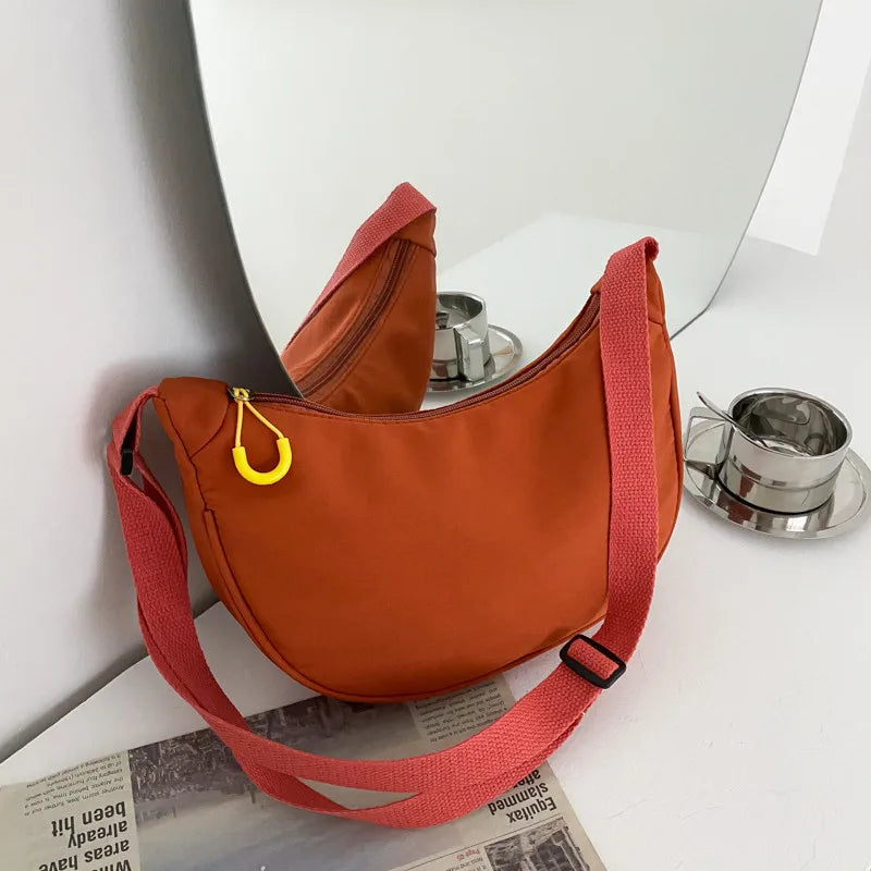 Nylon Half Moon Crossbody Bags for Women, Stylish Dumpling Bag, Small Armpit Shoulder Bag for Daily Use, Work, Outing, Party.