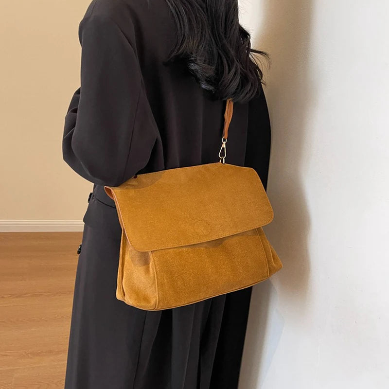Women Mailman's Flap Bag Matte Suede Versatile Winter Large Capacity Crossbody Bag Single Shoulder Bag Shopper Totes