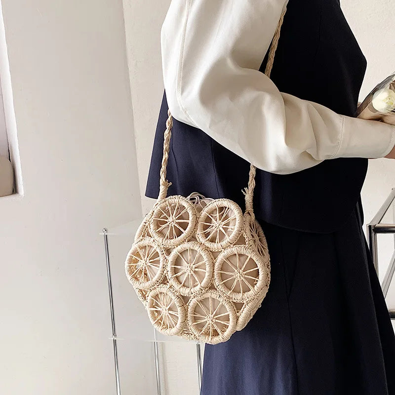 Summer Hollow Round Straw Bag For Women Casual Woven Handmade Crossbody Bag New Trendy Rattan Beach Bags Designer Circle Handbag