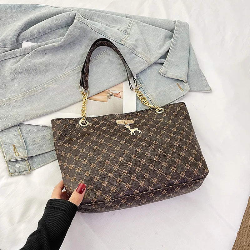 2024 Autumn and Winter New Presbyopic Handbag Shoulder Bag Large Capacity Tote Bag Women's Bag