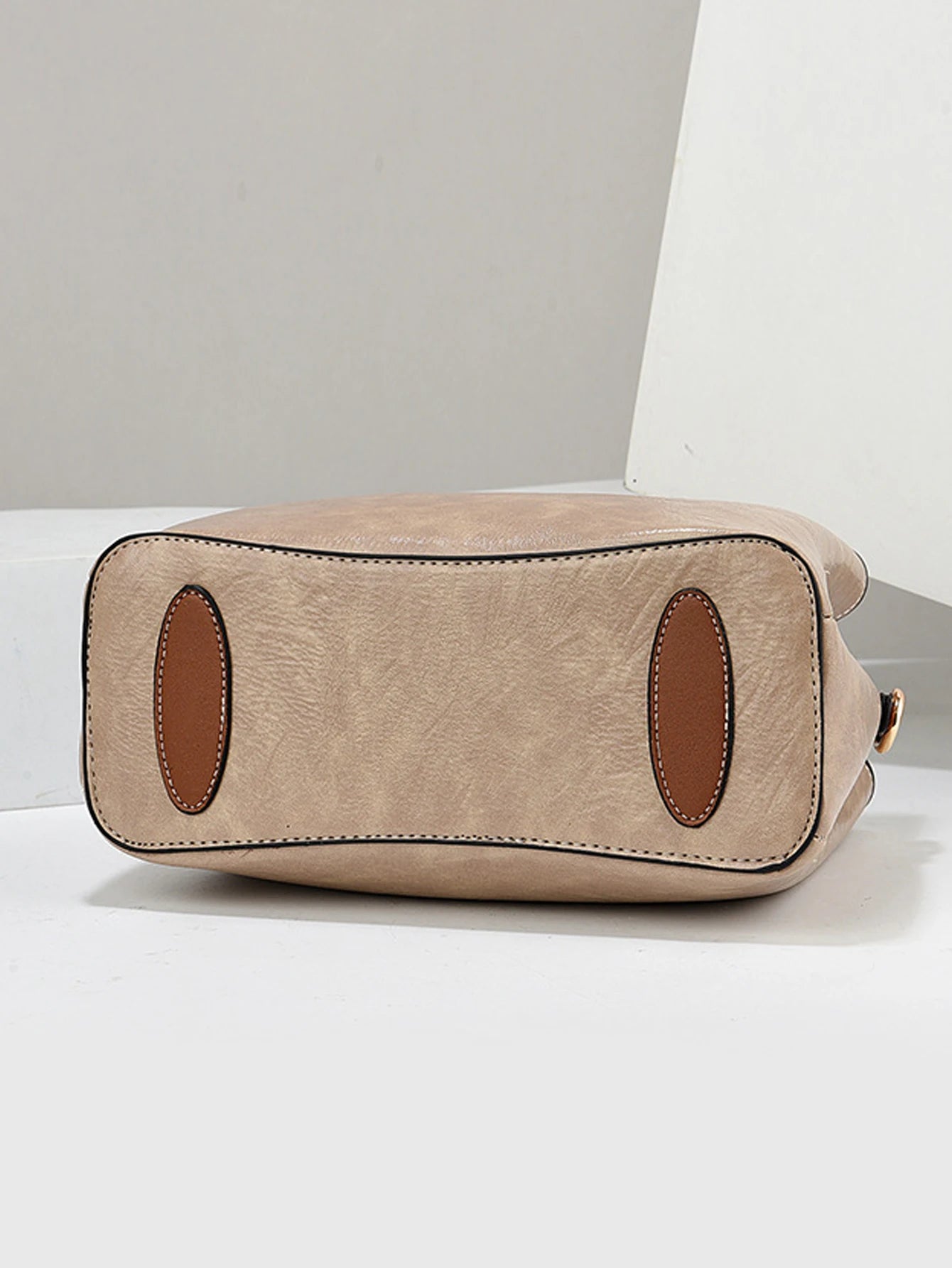 Fashionable and luxurious design women's bag, large capacity simple and high-end handbag shoulder bag