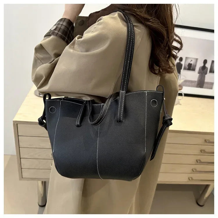 Stylish Casual Tote Bag, Large Capacity PU Leather Handbag Women Wing Bag, Fashionable Woman Bags, Commuting Armpit Shoulder Bag