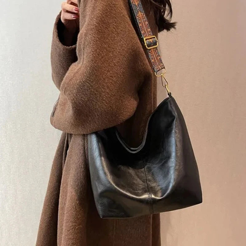 Popular Bucket Bag For Women Luxury Shoulder Bag High Quality Crossbody Bag Designer Large Capacity Messenger Bag Handbag Totes