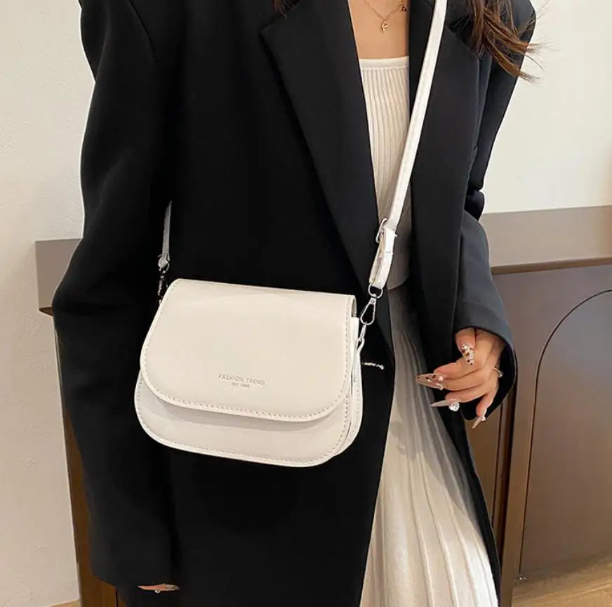 Fashionable Synthetic Leather Crossbody Bag, Womens Shoulder Bag, Simple Square Design, Adjustable Strap, Suitable for Daily Use