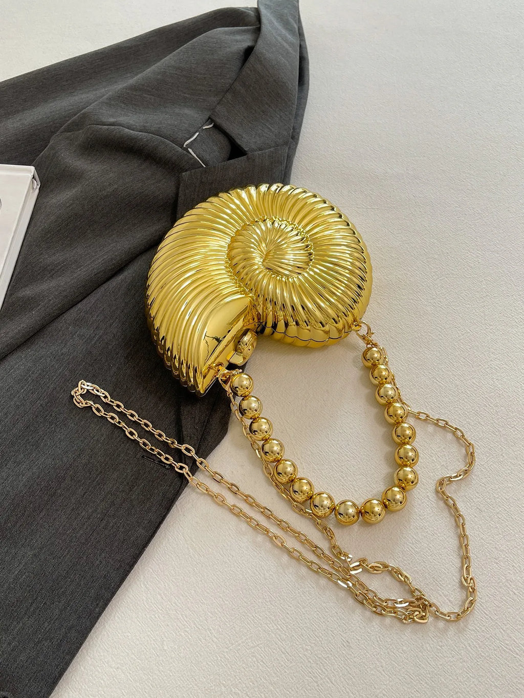 Golden Conch Shaped Shoulder Bag, Detachable Shoulder Strap, Lipstick Pouch, Elegant Shoulder Bag, Suitable For Evening Outings
