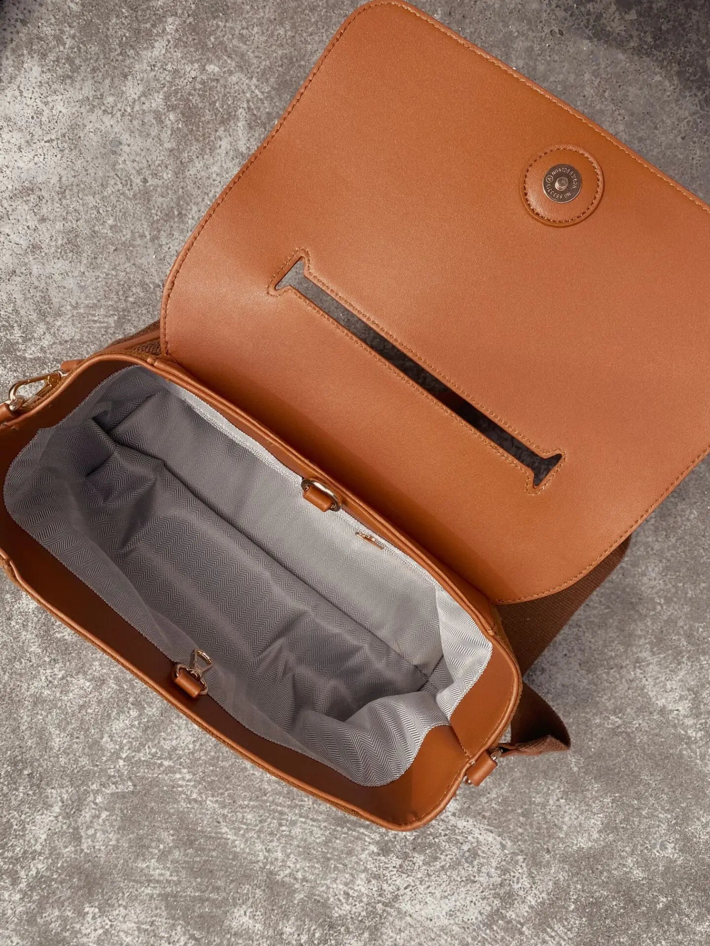 Suede Leather Women's Shoulder Bag Magnetic Button Messenger Bag Large Capacity Work Outing Velvet Tote Bag for Women Daily Use
