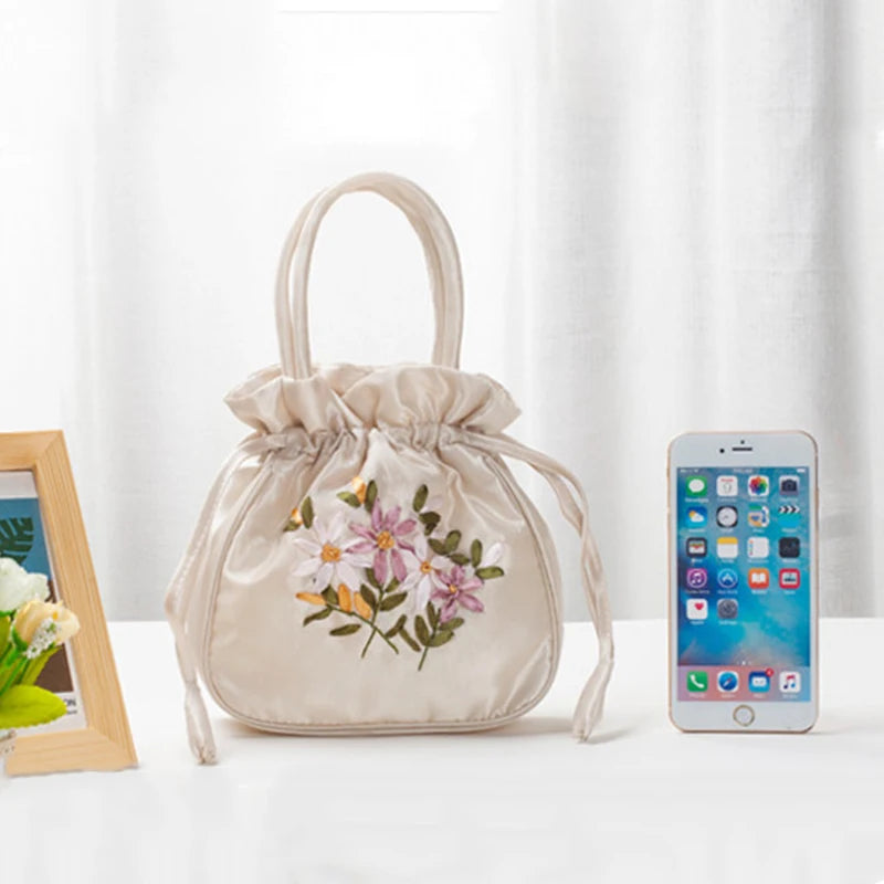 Retro Embroidery Drawstrings Handbags Storage Bags Women Purse Wallets Card Holder Bucket Shoulder Bag Wrist Bags
