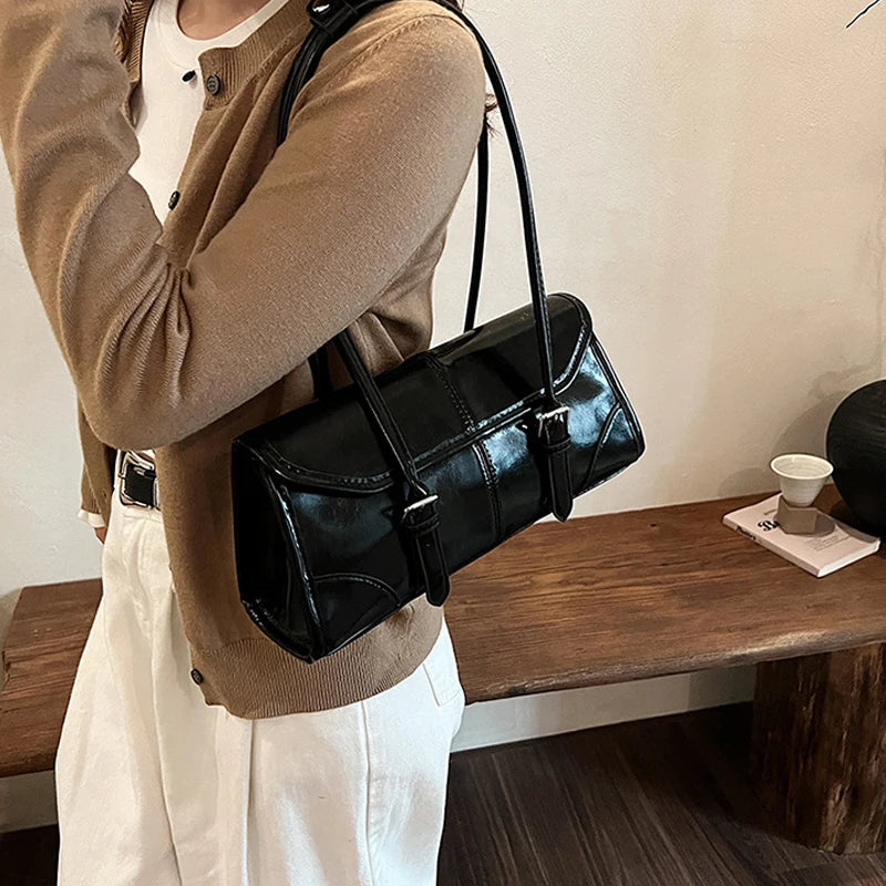 High End Burgundy Oil Wax PU Leather Underarm Bag Elegant Women's Magnetic Buckle Shoulder Bag Commuter Versatile Ladies Tote Ba