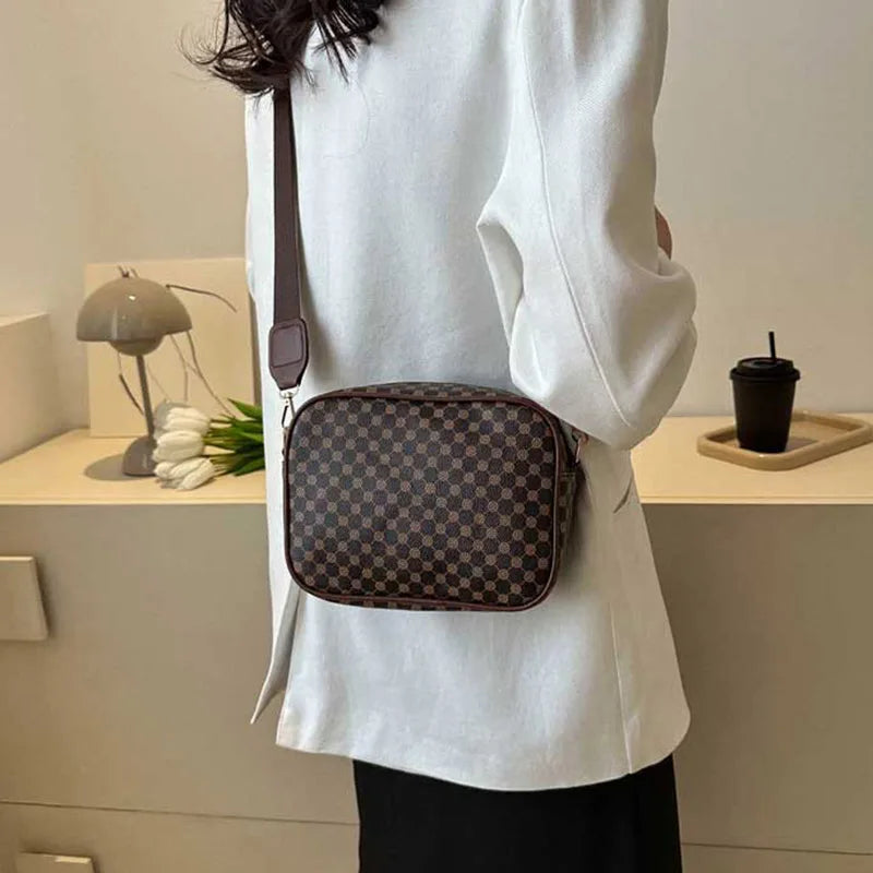 Simple And Trendy Texture, Casual Women's Shoulder Bag With A Foreign Style Strap, Small Hanging Bag, Diagonal Crossbody Small S