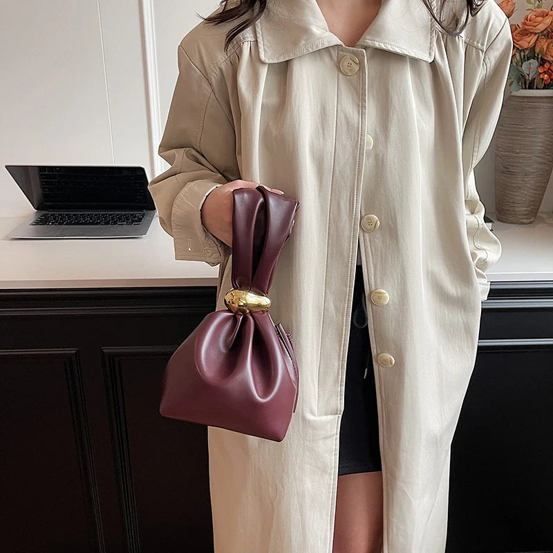 Design Mini PU Leather Dumpling Niche Clutch Bags for Women Fashion Knotted Female Retro Shoulder Bag Wrist Handbags and Purses