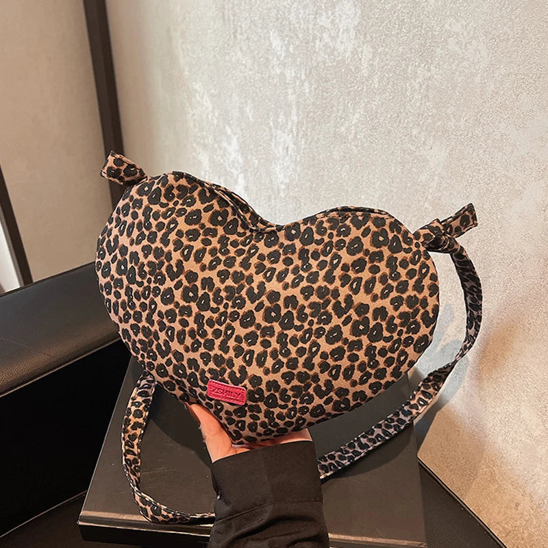 New Heart Shaped Shoulder Bag Fashion Leopard Design Crossbody Bag Cute Handbag Purse For Woman's Tote Bag