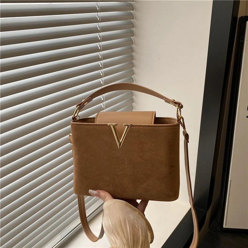 Fashionable Mini Suede Women's Bag, Faux Suede Tote Bag, Simple Hardware Lock Buckle Decoration Handbag Purse Cross Body Bags