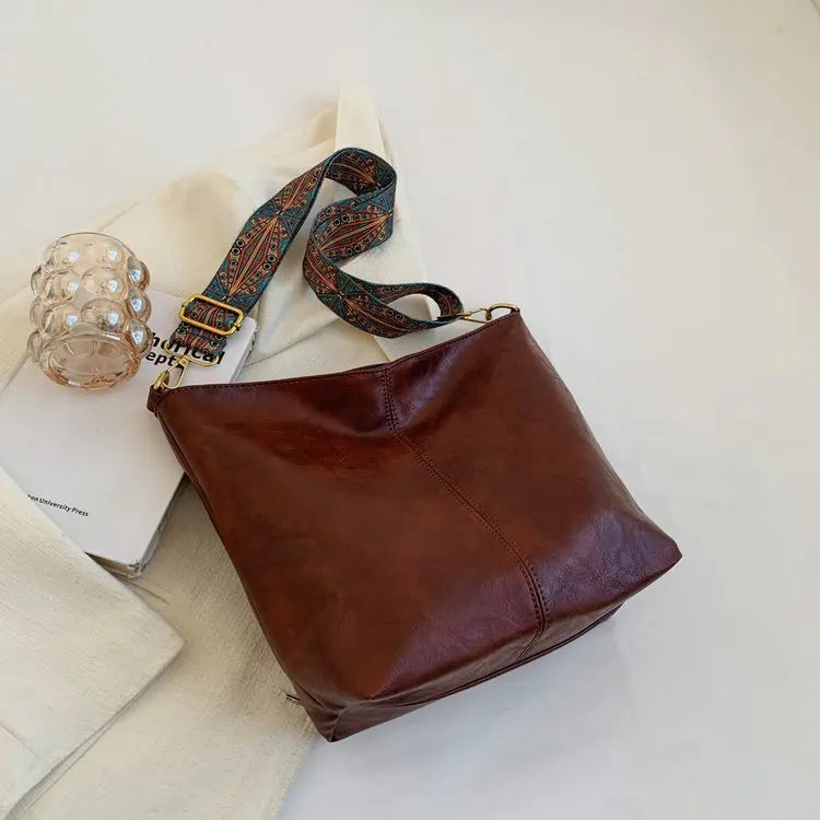 Popular Bucket Bag For Women Luxury Shoulder Bag High Quality Crossbody Bag Designer Large Capacity Messenger Bag Handbag Totes