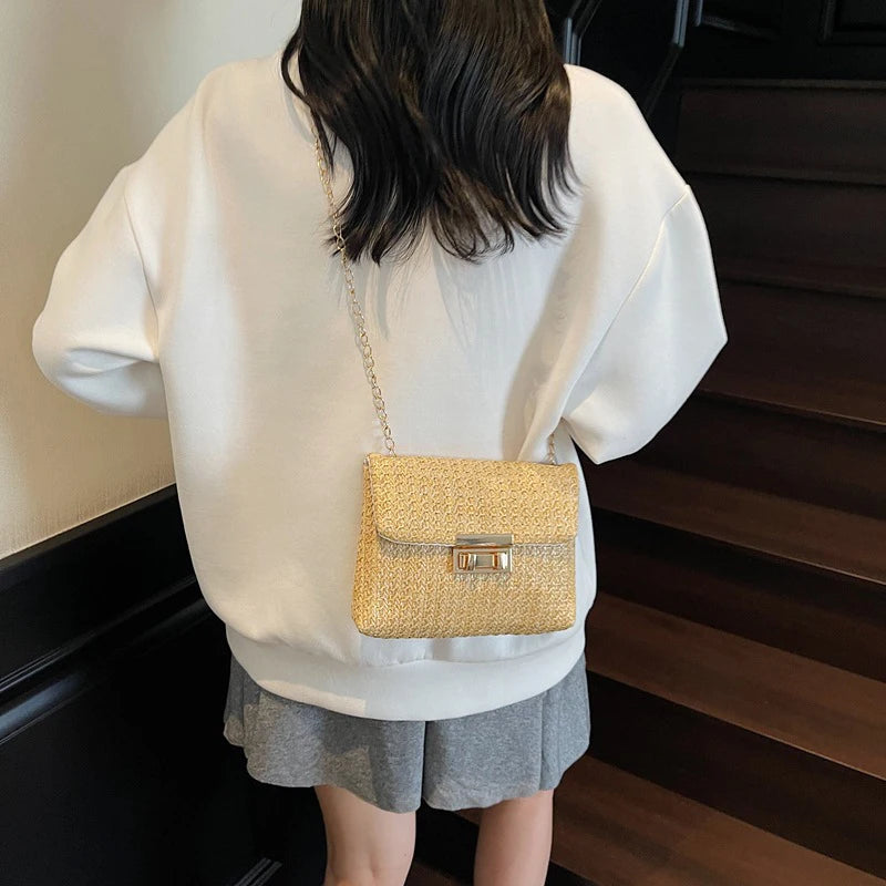 Buckle Closure Chain Crossbody Shoulder Bag Sweet Raffia Woven Women Sling Bag Solid Color Lightweight Beach Travel Purse