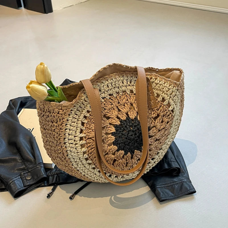 Round Casual Tote Bag with Zipper Closure Vacation Bag Trendy Large Woven Beach Bag Holiday Travel Handbag for Women and Girls