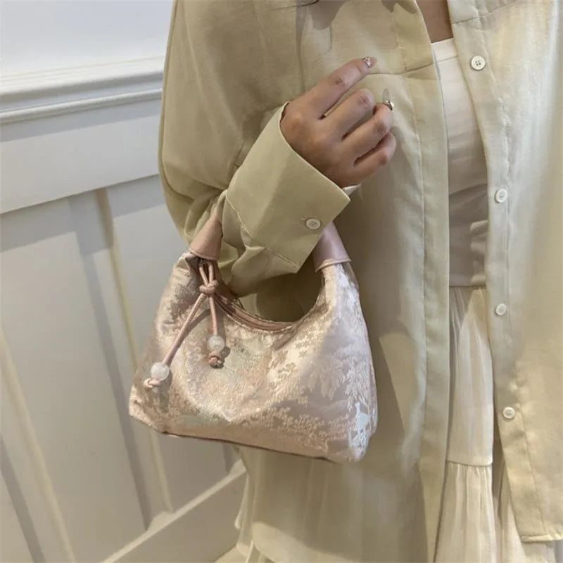 Chic Trend Tote Bag for Women Light Simple Shoulder Crossbody Bags with Large Capacity for Women Portable Phone Bag Coin Purse