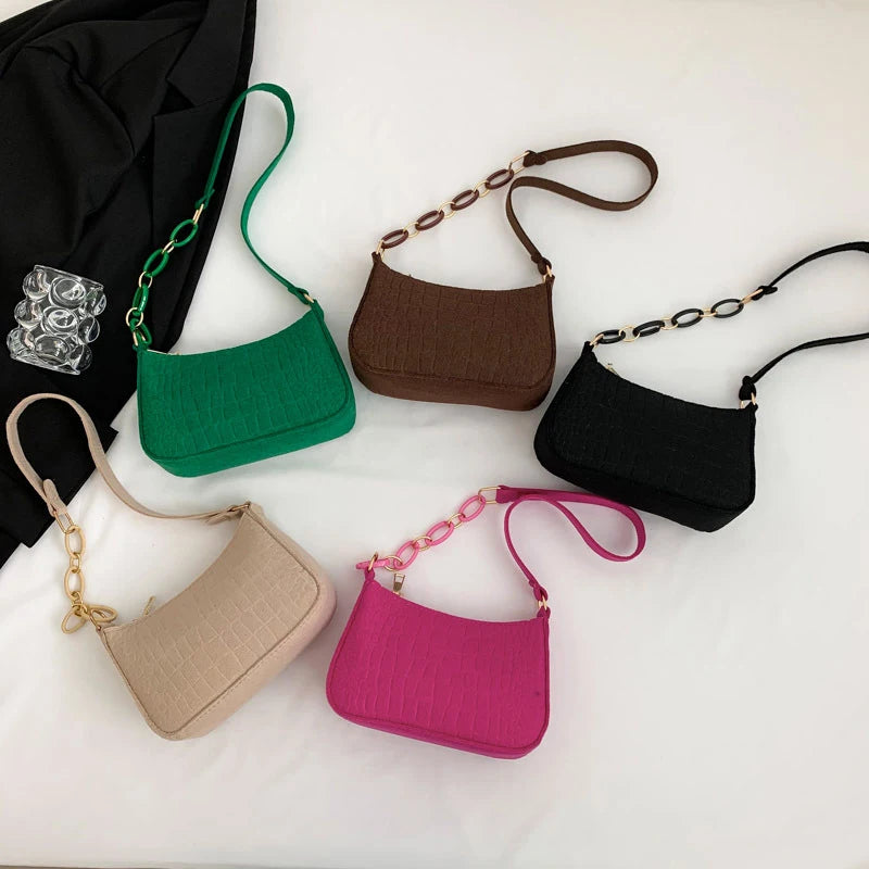 Trendy Lightweight Women Small Square Bag Crocodile Pattern Faux Fur Material Versatile Chain Strap Single Shoulder Bag