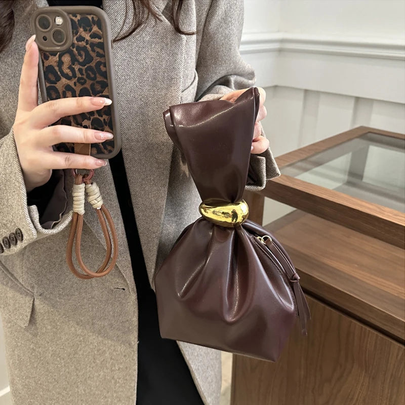 Design Mini PU Leather Dumpling Niche Clutch Bags for Women Fashion Knotted Female Retro Shoulder Bag Wrist Handbags and Purses