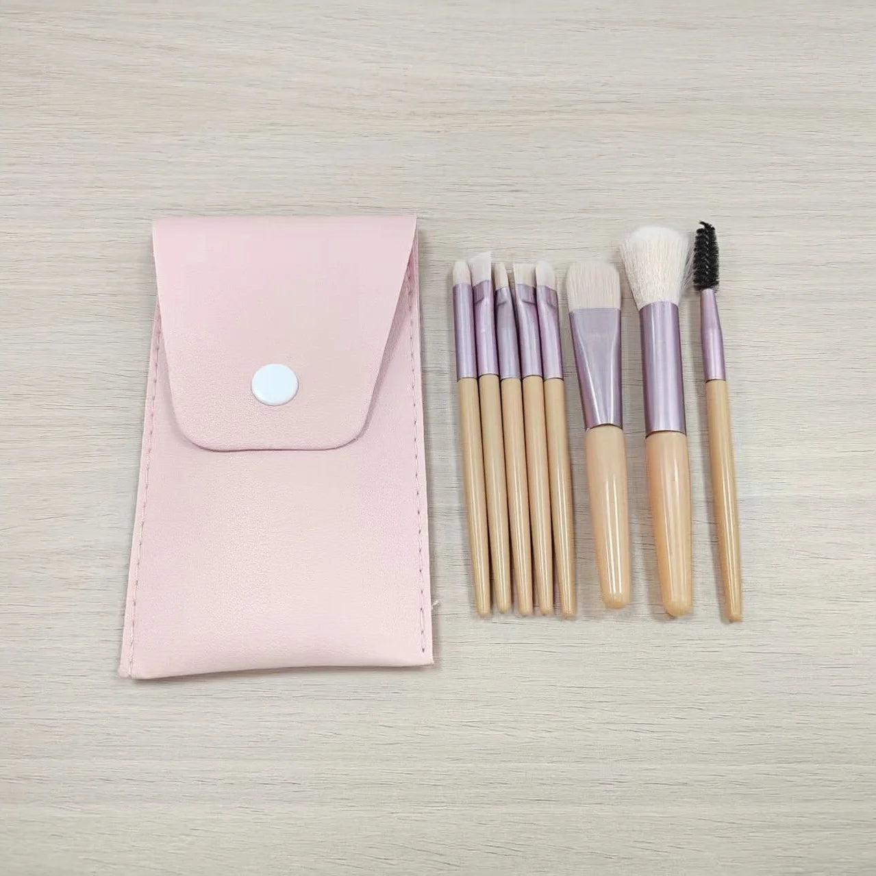 Customized Personalized 8 Piece Makeup Brush Set Portable Makeup Storage Bag Concealer Foundation Brush High Quality And Durable