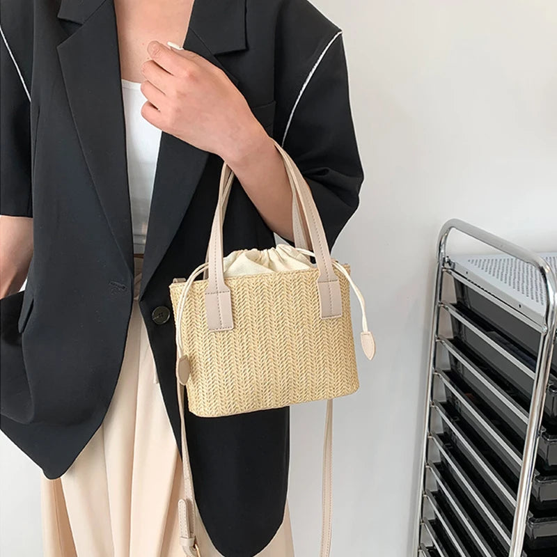 Knit Travel Bags Straw Woven Beach Bag Wrist Pack Women Handle Female Bucket Tote Bags Rattan Ladies Purses Handbag