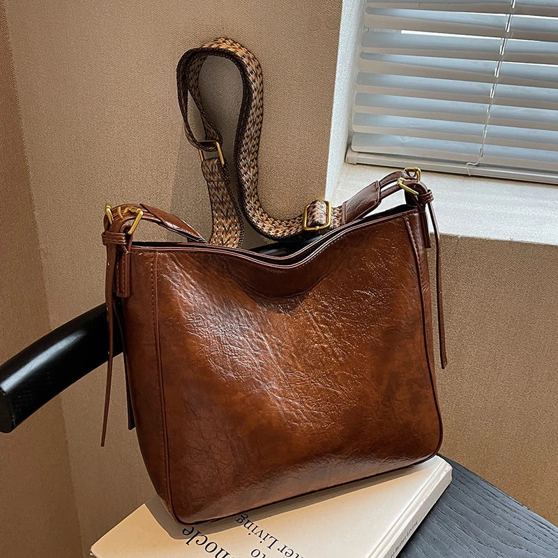 New Crossbody Bag PU Soft Leather Bag Women Fashion Simple Small Square Bag Retro Large Capacity Casual Shoulder Bag