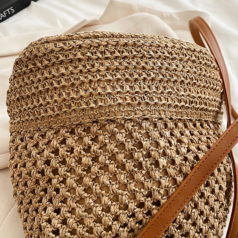 Woven Straw Bag Ladies Bucket Crossbody Bag Summer Beach Bag Retro Travel Shoulder Bags Small Travel Purse and Handbag For Women