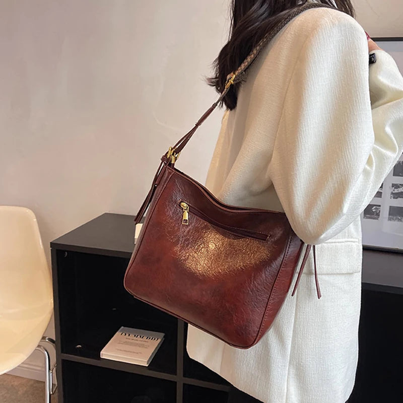 New Crossbody Bag PU Soft Leather Bag Women Fashion Simple Small Square Bag Retro Large Capacity Casual Shoulder Bag