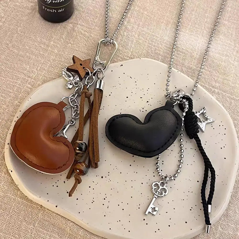 HOT Girl's Sweater Chain Metal&PU Chains Women Bag Pendants Unique Vintage Keychains With PU Heart Jewelry Accessories Gifts NEW