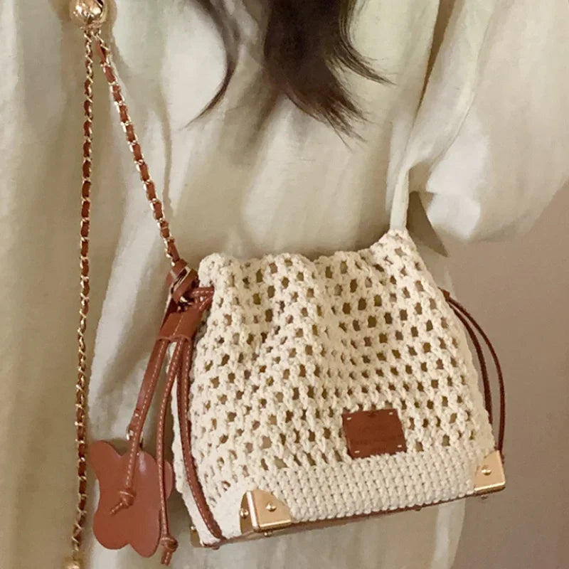 Chic Knit Crossbody Bags for Woman Bucket Bag with Adjustable Strap Weaving Handbag Shoulder Messenger Bag with Polyester Lining