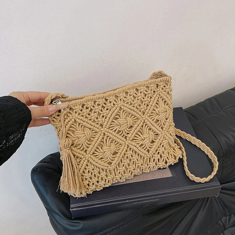 Handwoven Shoulder Bag for Women Crossbody Bag with Zipper Tassel Details Beach Bag for Travel