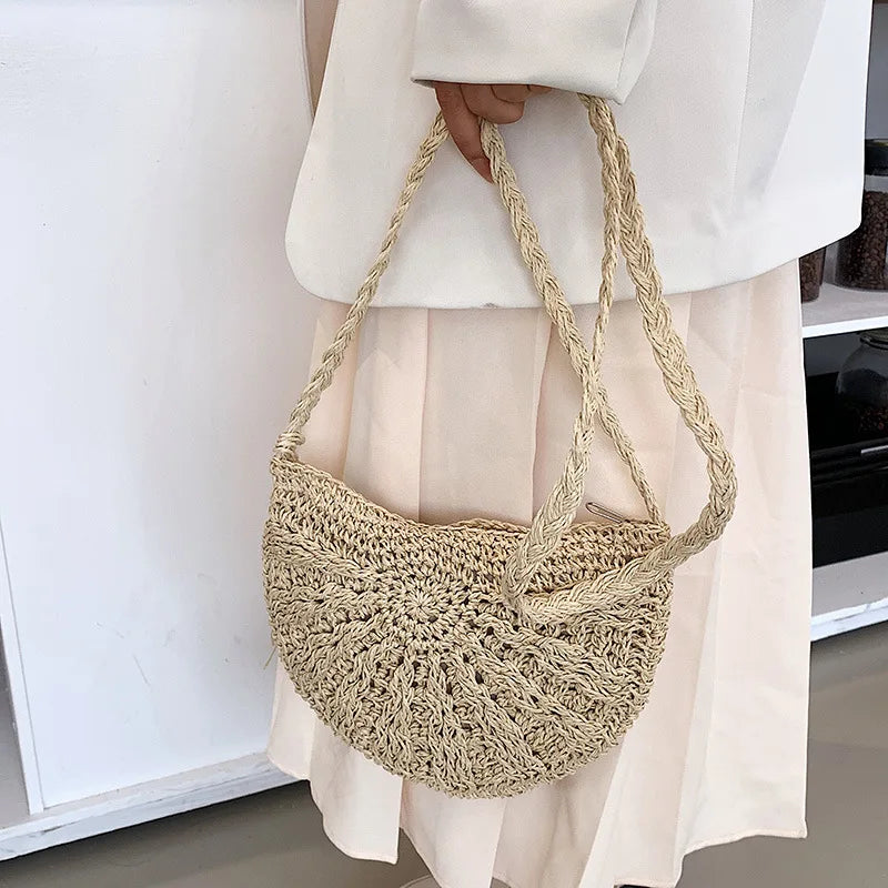 Fashion Semicircle Straw Woven Shoulder Crossbody Bag Travel Small Handbag Ladies Summer Handmade Rattan Tassel Design Beach Bag