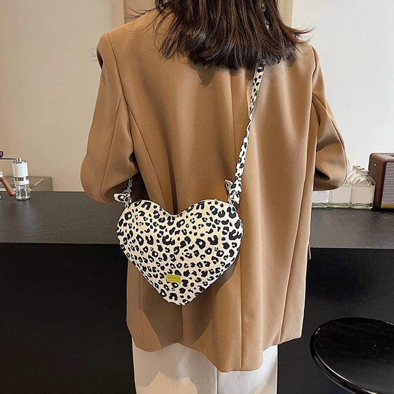 New Heart Shaped Shoulder Bag Fashion Leopard Design Crossbody Bag Cute Handbag Purse For Woman's Tote Bag
